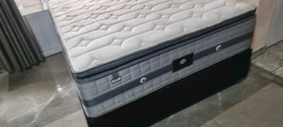 QUEEN BED WITH THICK HEAVY DUTY PILLOWTOP MATRESS AND BASE R4500
