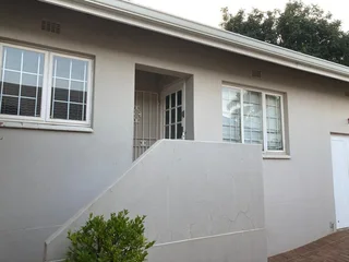 Bachelor/Studio Unfurnished Apartment - Umhlanga