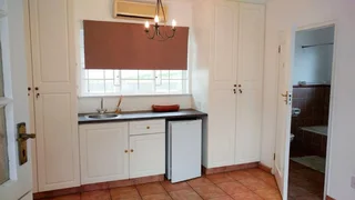 Bachelor/Studio Unfurnished Apartment - Umhlanga
