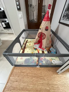 Baby Play Pen with reversable 50mmm thick playmat