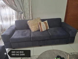 2:1 seater Of Doofin Sofas