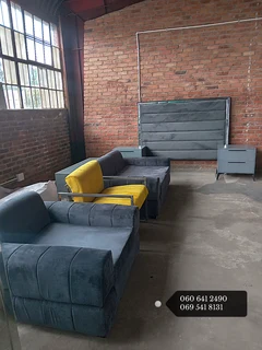 2:1 seater Of Doofin Sofas