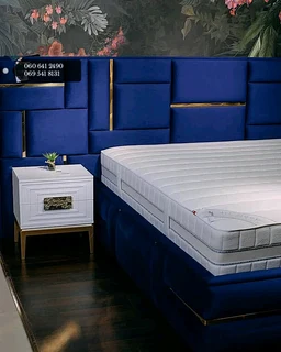 Overlapping headboard x base