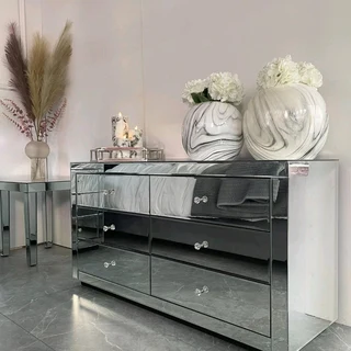 Mirrored chester of drawers