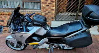 2012 HONDA NT700 ABS (MINT CONDITION)