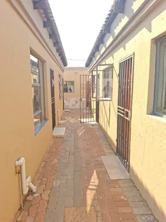 Single rooms to Rent