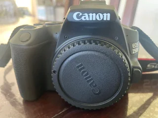 250D Canon camera