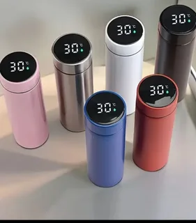 Temperature display mugs