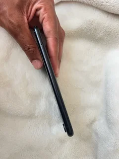 iPhone XR 64GB R4500