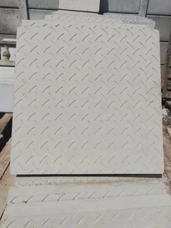 450x450x50mm Vastrap Pavers @ R25 - 00 Each