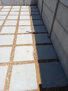 450X450X50MM VASTRAP PAVERS &#64; R25 - 00 EACH