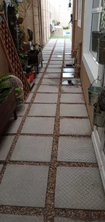 450X450X50MM VASTRAP PAVERS &#64; R25 - 00 EACH