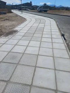 450X450X50MM VASTRAP PAVERS &#64; R25 - 00 EACH