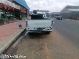 Isuzu dmax 2023 model stripping for spares