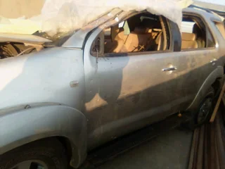 Toyota Fortuner 2006 model 4.0 V6 with 1GR Engine and automatic gearbox stripping for spares code 2