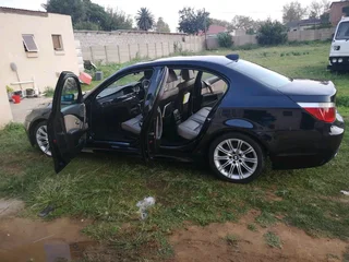 BMW 530i automatic petrol engine , 270 000km.R55 000