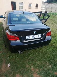 BMW 530i automatic petrol engine , 270 000km.R55 000