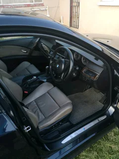 BMW 530i automatic petrol engine , 270 000km.R55 000