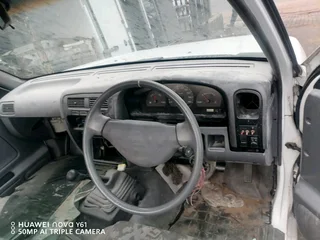 Nissan Hardbody ka24 stripping for spares