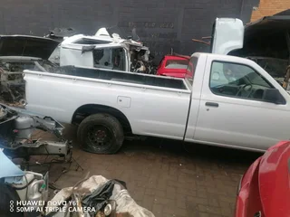 Nissan Hardbody ka24 stripping for spares