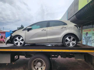 Kia Rio 1.4 Petrol  Manual Transmission Stripping For Spares.