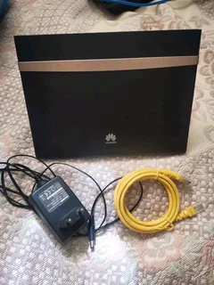 Huawei B525 4G LTE wi-fi router