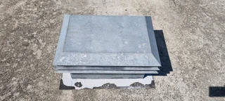 Galvanized bolt on Cawl