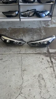 HYUNDAI TUCSON XG 2015-2017 HALOGEN BOTH HEADLIGHTS ASSEMBLY