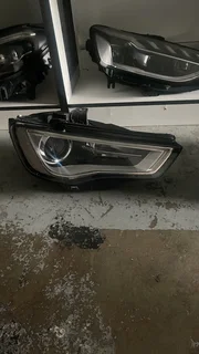 * 2012 - 2016 Audi A3 Adaptive Bi-Xenon Headlights both 8V0.941.005.A