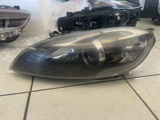 Left xenon headlight Volvo V40 2012-2018 31283334 for sale