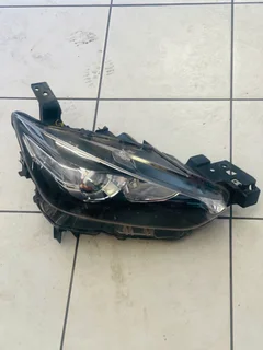 MAZDA CX-3 2016-2018 RHS HEADLIGHT FOR SALE