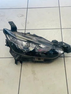 MAZDA CX-3 2016-2018 RHS HEADLIGHT FOR SALE