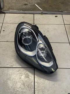 Porsche Cayenne 958 92A Right Xenon Headlight NO AFS 2011-2018 For sale
