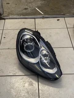 Porsche Cayenne 958 92A Right Xenon Headlight NO AFS 2011-2018 For sale