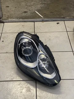 Porsche Cayenne 958 92A Right Xenon Headlight NO AFS 2011-2018 For sale