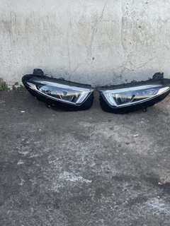 Benz CLS C257 , W257 MultiBeam LED BOTH SIDES HEA GENUINE A2579061900 A2579068300
