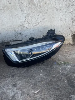 Benz CLS C257 , W257 MultiBeam LED BOTH SIDES HEA GENUINE A2579061900 A2579068300
