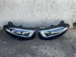 Benz CLS C257 , W257 MultiBeam LED BOTH SIDES HEA GENUINE A2579061900 A2579068300