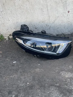 Benz CLS C257 , W257 MultiBeam LED BOTH SIDES HEA GENUINE A2579061900 A2579068300