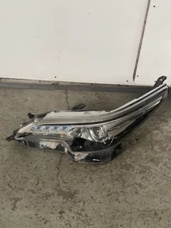 Left Side Genuine Toyota New Fortuner 2015-17 Headlight Bi-beam Led.