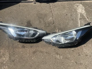 Hyundai i20 2017-18 headlights .