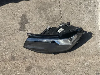 VW T-CROSS C11 front left side halogen double headlights .