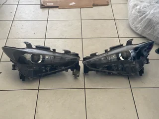 2017-2021 Mazda Cx-5 Headlight  left And Right.