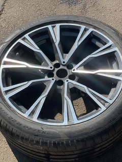 2018 2019 2020 2021 2022 BMW X7 RIM 22&#34; OEM.