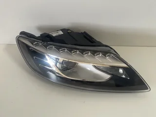 2010- 2015 AUDI Q7 RIGHT PASSENGER SIDE HEADLIGHT.