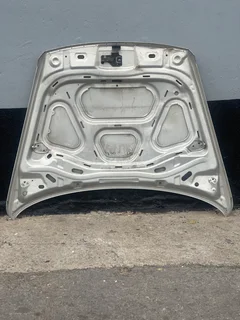 Volkswagen Touareg 2015 2016 Front bonet.