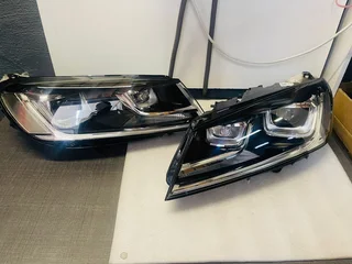 VW Volkswagen Touareg Xenon both side Headlights.