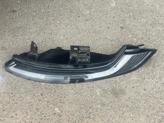 Porsche Taycan 9j1 Rear Light Taillight Center Lamp 9j1.945.081.