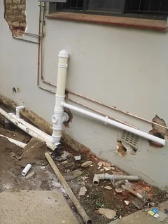 PROFESSIONAL PLUMBERS/TILERS/PAINTERS 0834933468