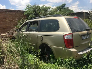 Kia Sedona Ex body for sale